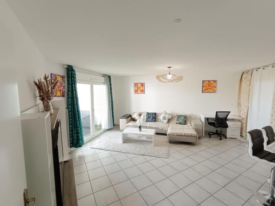 Apartment Magnifique T3 - Grande Terrasse - Parking Prive *